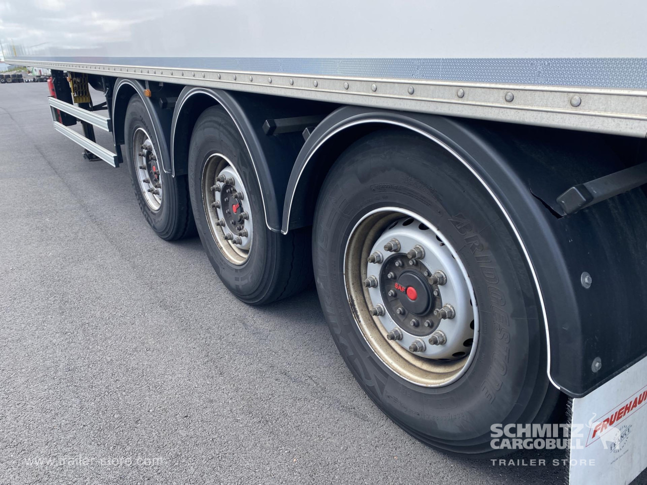 FRUEHAUF Dryfreight Standard - Skříňový návěs: obrázek 2 FRUEHAUF Dryfreight Standard - Skříňový návěs: obrázek 2