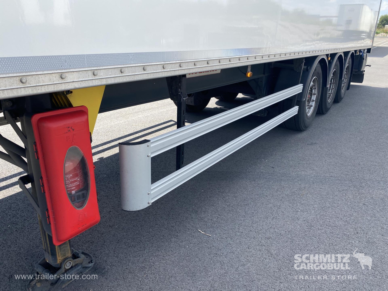 FRUEHAUF Dryfreight Standard Roller shutter door - Skříňový návěs: obrázek 2 FRUEHAUF Dryfreight Standard Roller shutter door - Skříňový návěs: obrázek 2