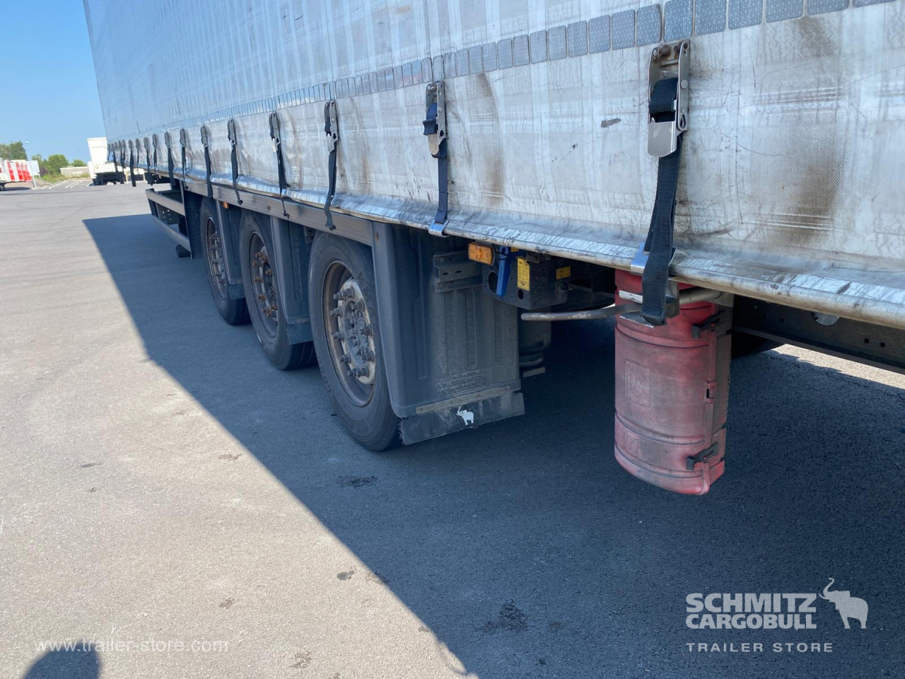 SCHMITZ Curtainsider Mega - Plachtový návěs: obrázek 4 SCHMITZ Curtainsider Mega - Plachtový návěs: obrázek 4
