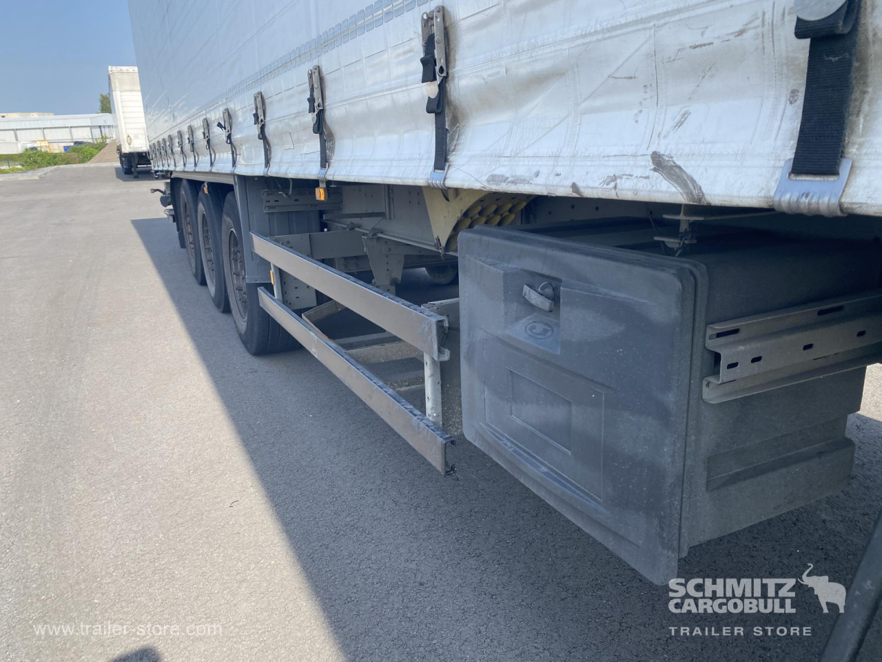 SCHMITZ Curtainsider Mega Taillift - Plachtový návěs: obrázek 4 SCHMITZ Curtainsider Mega Taillift - Plachtový návěs: obrázek 4