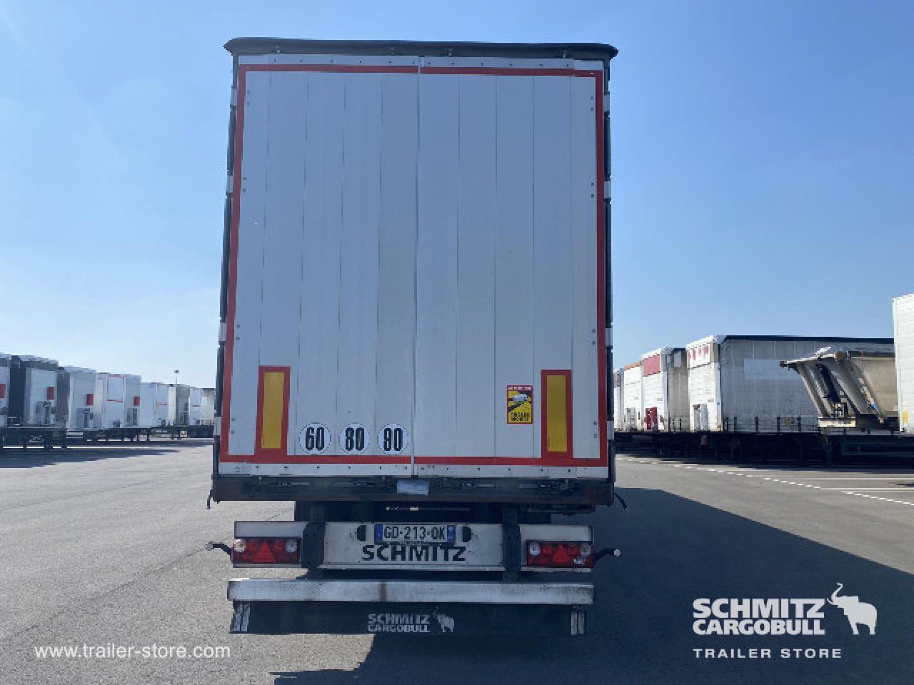 SCHMITZ Curtainsider Standard - Plachtový návěs: obrázek 3 SCHMITZ Curtainsider Standard - Plachtový návěs: obrázek 3