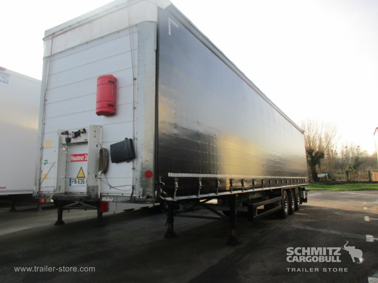 SCHMITZ Curtainsider Standard - Plachtový návěs: obrázek 4 SCHMITZ Curtainsider Standard - Plachtový návěs: obrázek 4