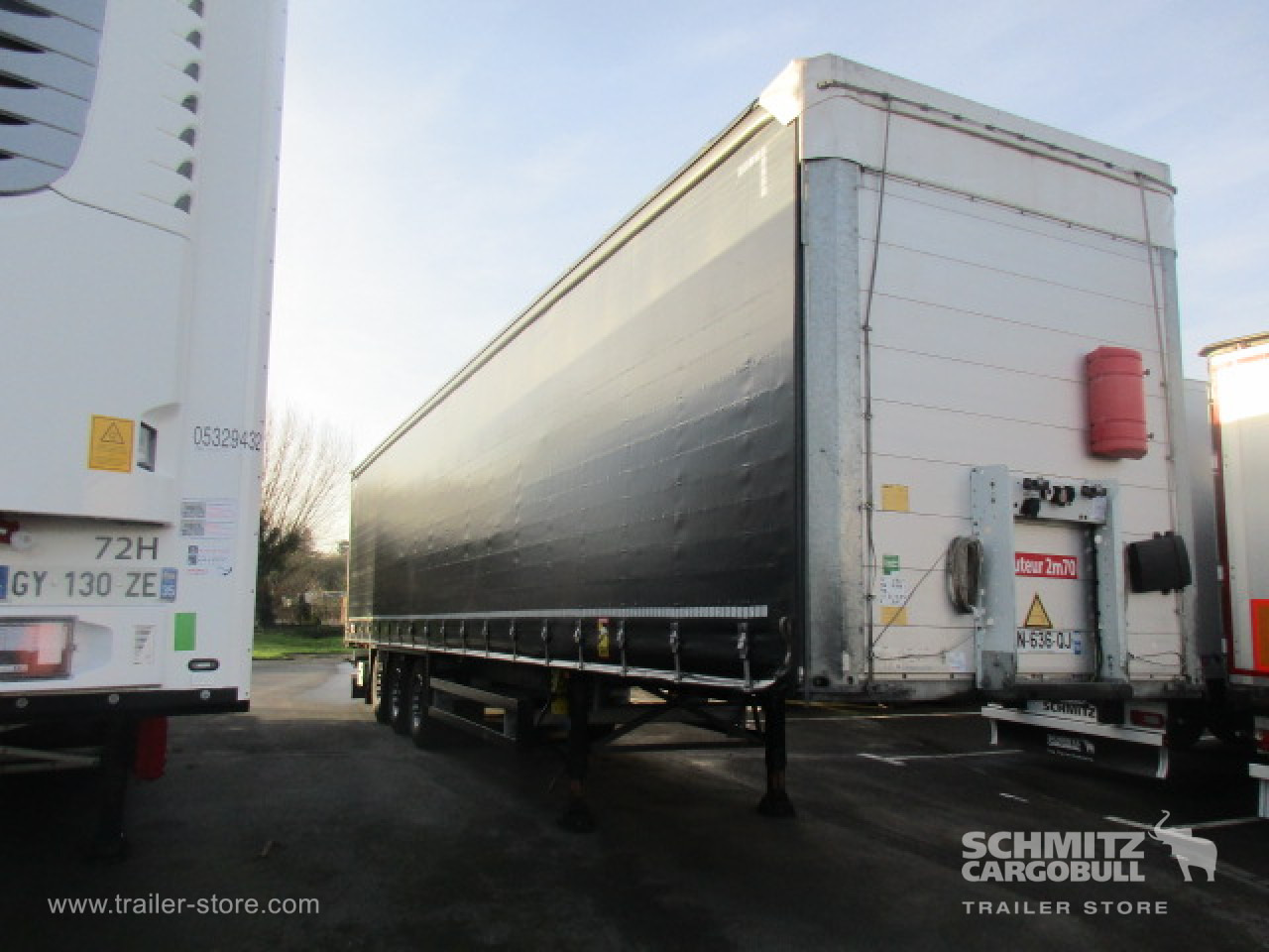 SCHMITZ Curtainsider Standard - Plachtový návěs: obrázek 1 SCHMITZ Curtainsider Standard - Plachtový návěs: obrázek 1