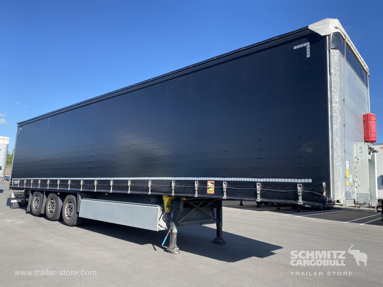 SCHMITZ Curtainsider Standard - Plachtový návěs: obrázek 1 SCHMITZ Curtainsider Standard - Plachtový návěs: obrázek 1