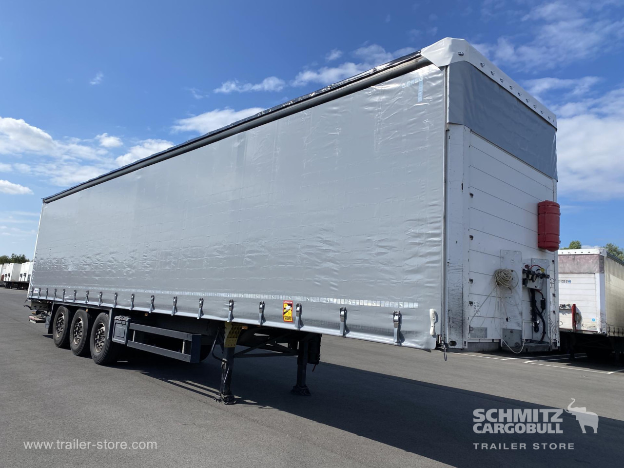 SCHMITZ Curtainsider Standard Taillift - Plachtový návěs: obrázek 1 SCHMITZ Curtainsider Standard Taillift - Plachtový návěs: obrázek 1