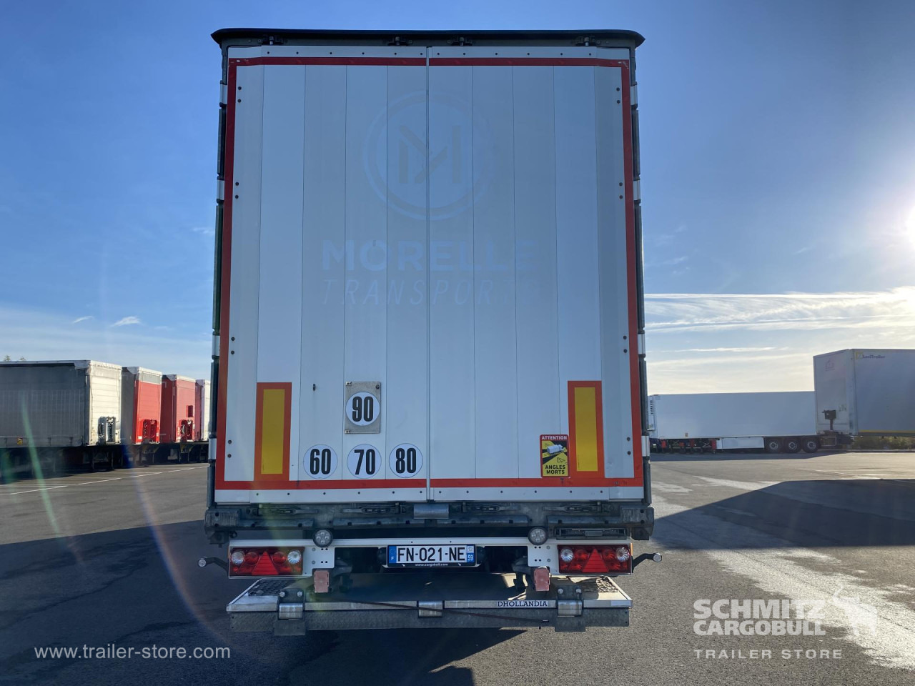 SCHMITZ Curtainsider Standard Taillift - Plachtový návěs: obrázek 3 SCHMITZ Curtainsider Standard Taillift - Plachtový návěs: obrázek 3