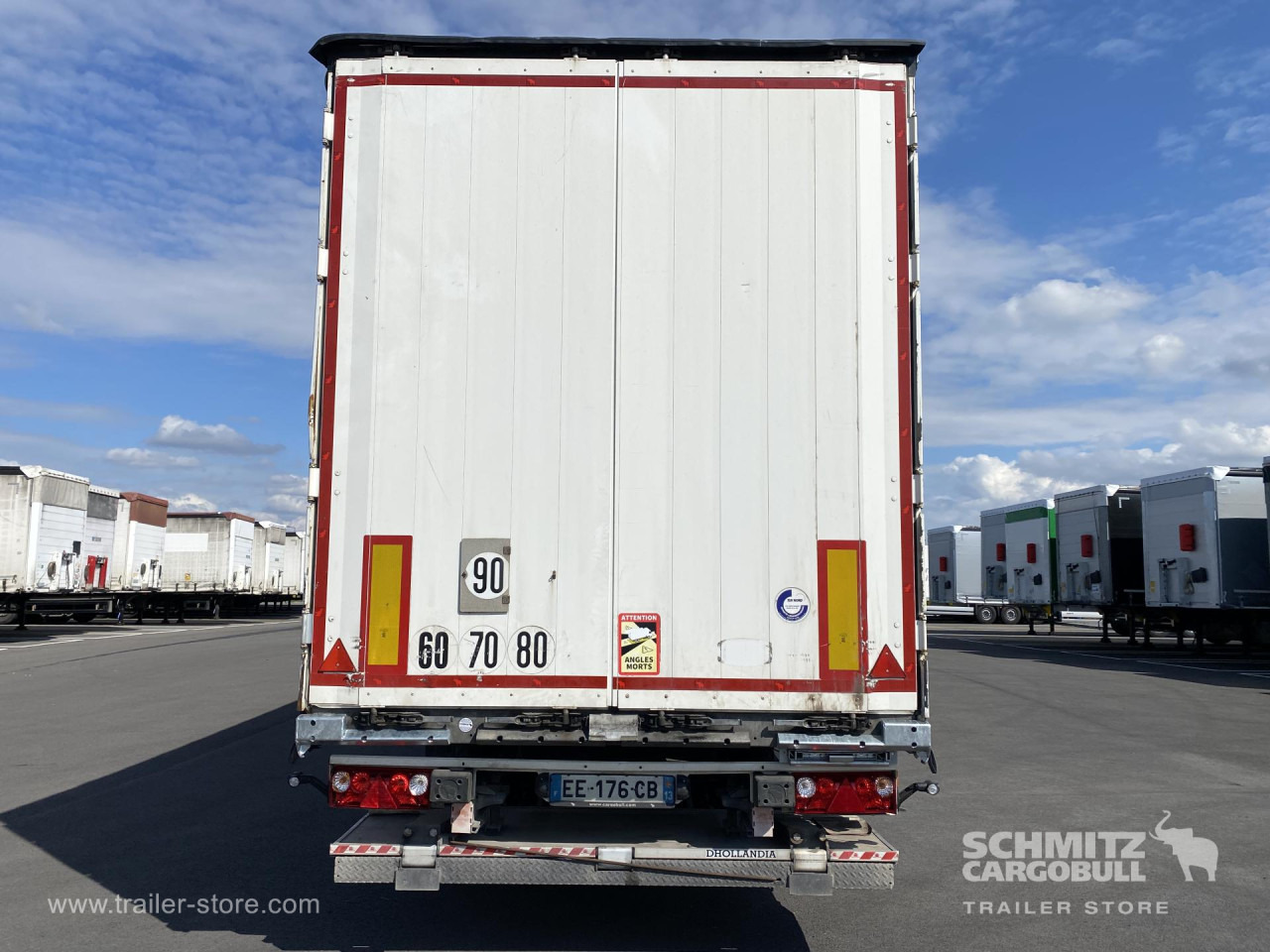 SCHMITZ Curtainsider Standard Taillift - Plachtový návěs: obrázek 2 SCHMITZ Curtainsider Standard Taillift - Plachtový návěs: obrázek 2