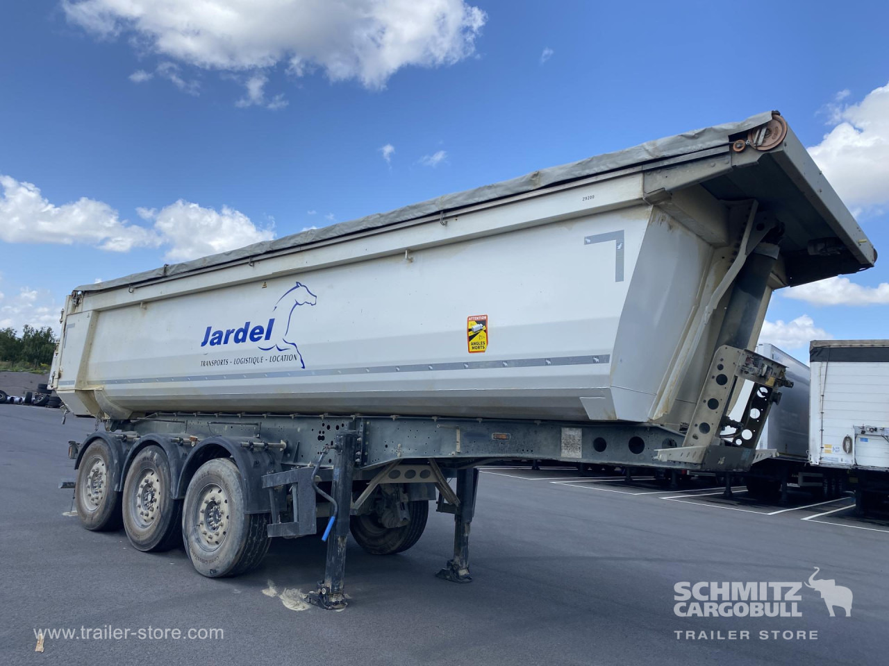 SCHMITZ Tipper Steel half pipe body 24m³ - Sklápěcí návěs: obrázek 1 SCHMITZ Tipper Steel half pipe body 24m³ - Sklápěcí návěs: obrázek 1