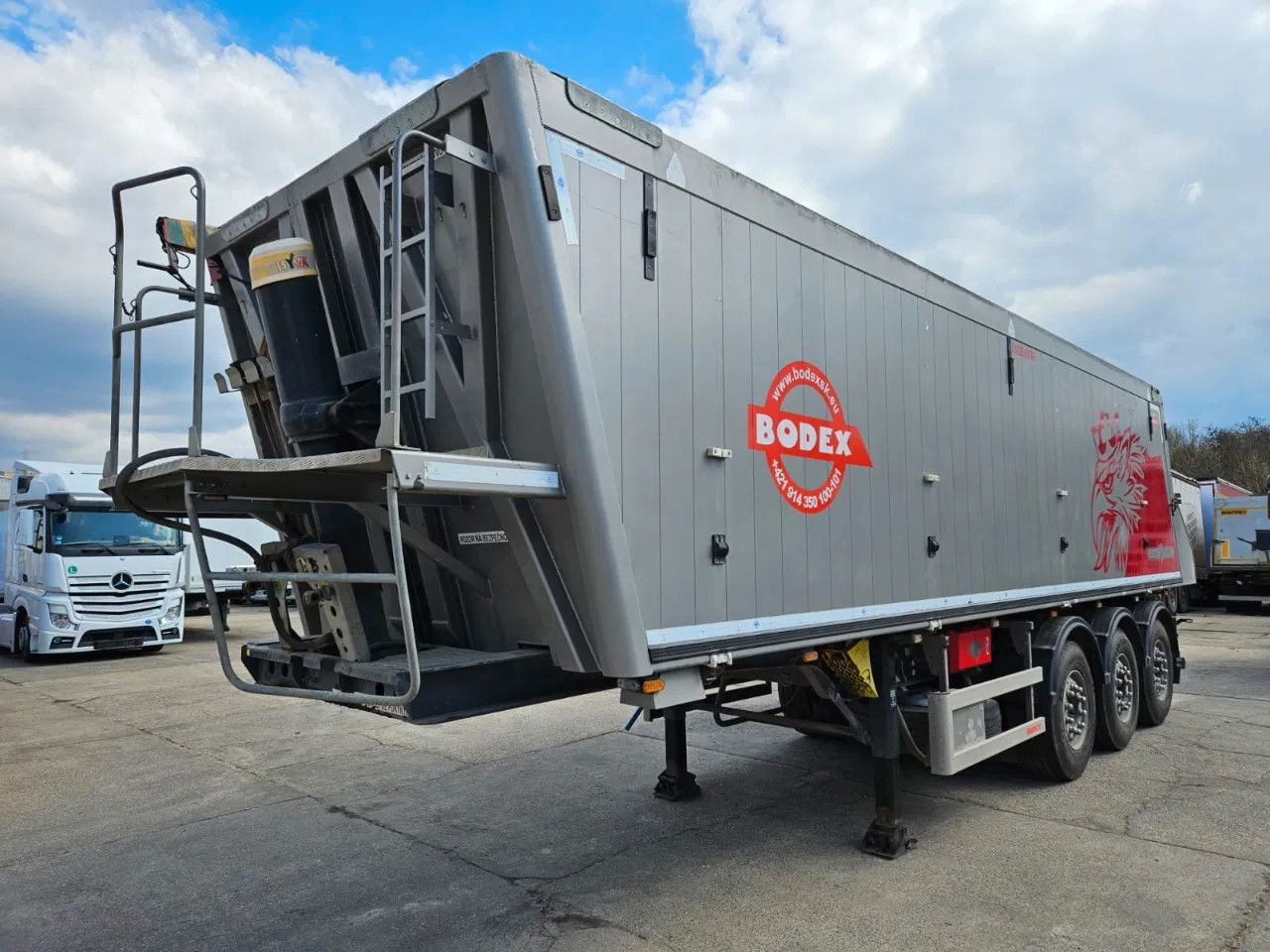 Bodex KIS3B - Sklápěcí návěs: obrázek 1 Bodex KIS3B - Sklápěcí návěs: obrázek 1