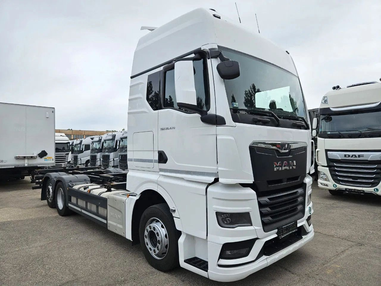 MAN TGX 26.470 XXL BDF 6x2 2 units, NAVI, Lift Axle - Kontejnérový podvozek/ Výměnná nástavba: obrázek 2 MAN TGX 26.470 XXL BDF 6x2 2 units, NAVI, Lift Axle - Kontejnérový podvozek/ Výměnná nástavba: obrázek 2