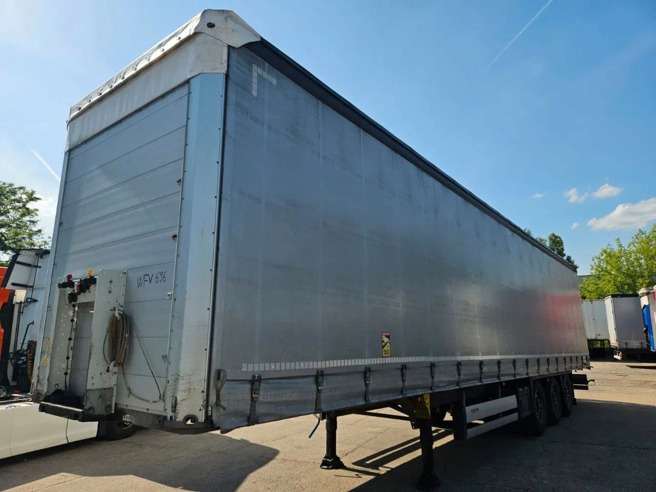 Schmitz Cargobull SCB S3T Standard 14 units! Lifting Axle A&C, XL - Plachtový návěs: obrázek 2 Schmitz Cargobull SCB S3T Standard 14 units! Lifting Axle A&C, XL - Plachtový návěs: obrázek 2