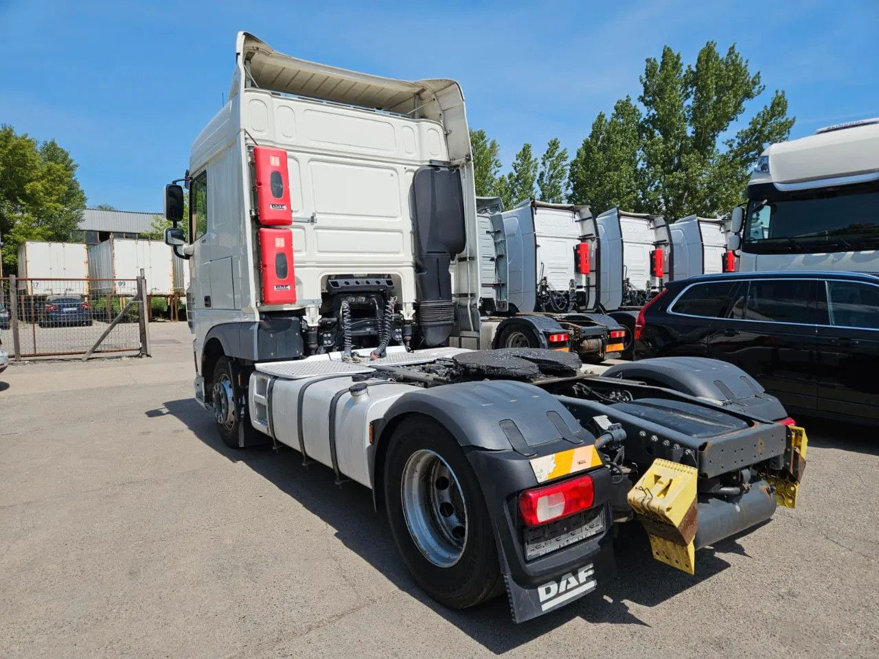 DAF XF 460 Space Cab Standklima 1 units - Tahač: obrázek 3 DAF XF 460 Space Cab Standklima 1 units - Tahač: obrázek 3