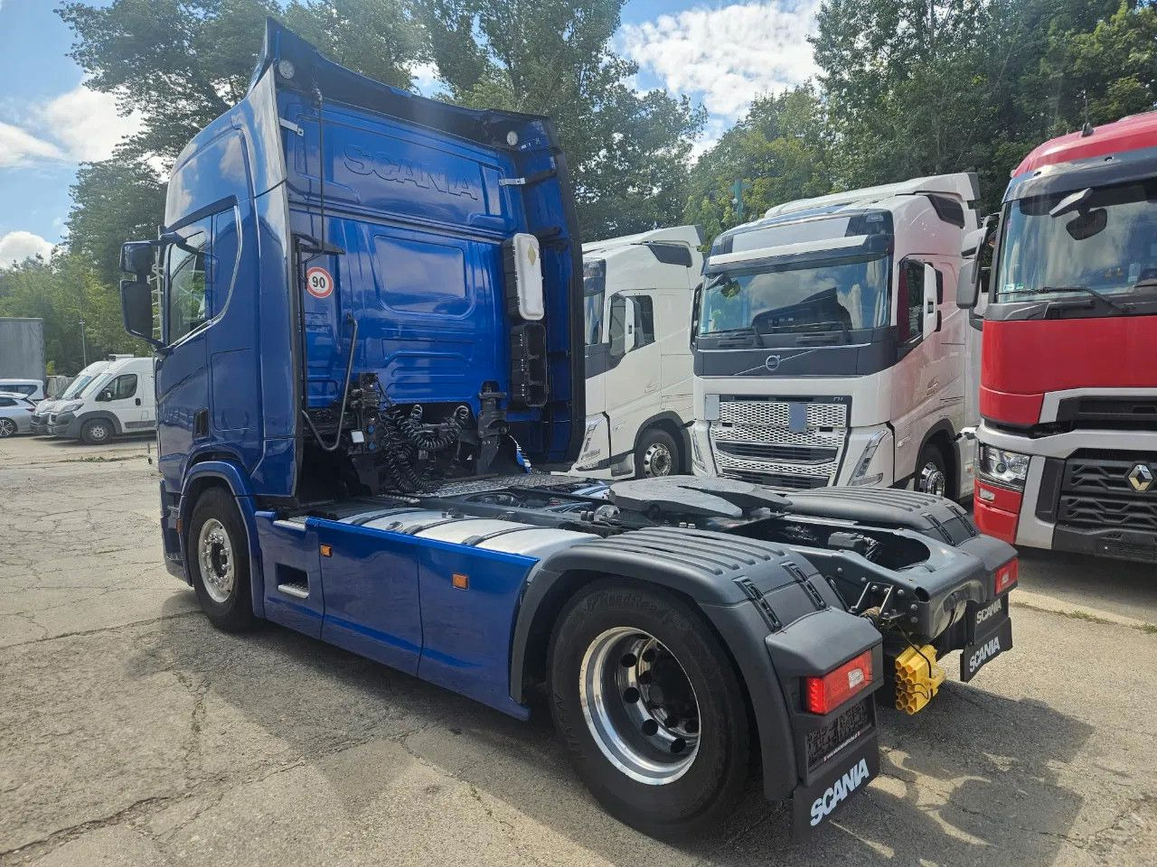 Scania R410 Standard - Full Spoiler - Retarder - Alloy - Tahač: obrázek 4 Scania R410 Standard - Full Spoiler - Retarder - Alloy - Tahač: obrázek 4