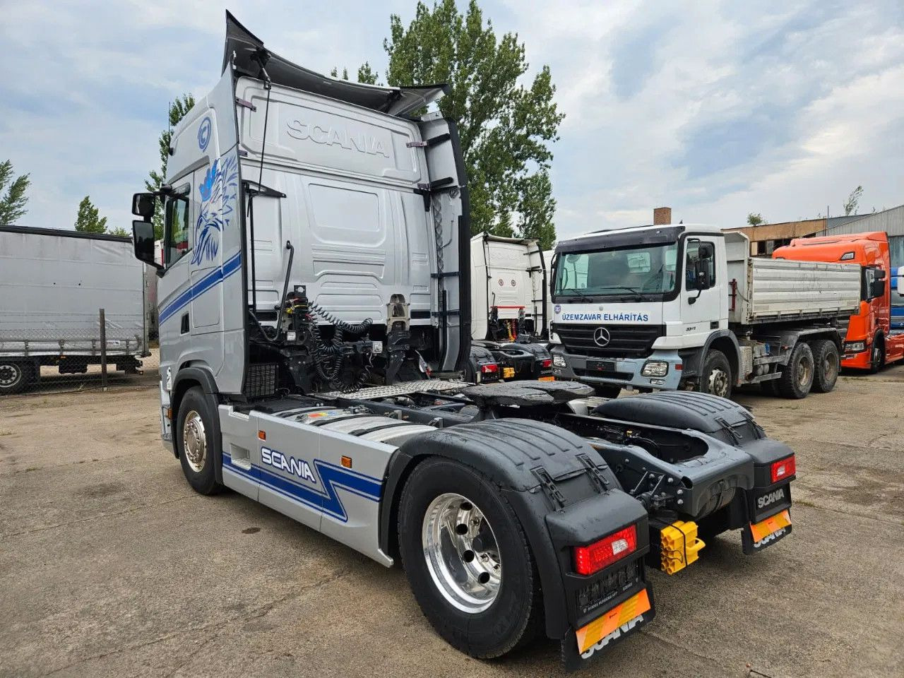 Scania S500 Standard-Digital Display-Navi-Alloy W-Retar - Tahač: obrázek 5 Scania S500 Standard-Digital Display-Navi-Alloy W-Retar - Tahač: obrázek 5