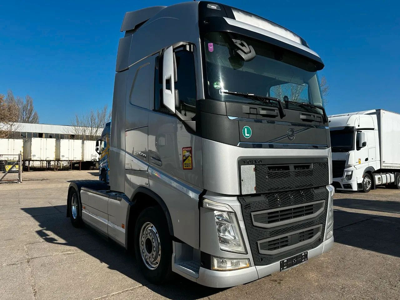Volvo FH 500 ADR, I-Park, Alloy w. Leather seats, TV s - Tahač: obrázek 2 Volvo FH 500 ADR, I-Park, Alloy w. Leather seats, TV s - Tahač: obrázek 2