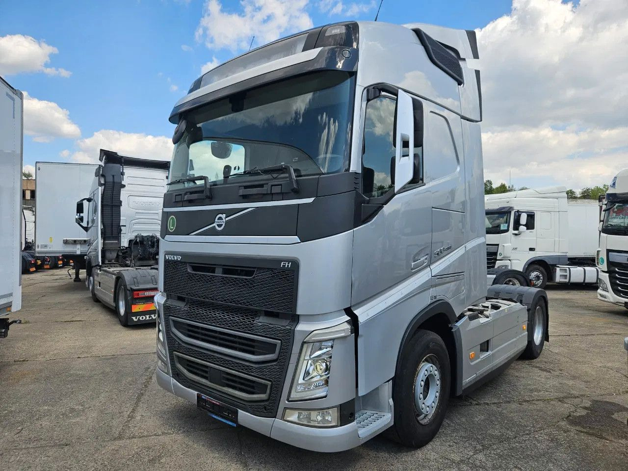 Volvo FH 500 Globe-Standard-I-Park- ACC- DAS-1 unit - Tahač: obrázek 1 Volvo FH 500 Globe-Standard-I-Park- ACC- DAS-1 unit - Tahač: obrázek 1