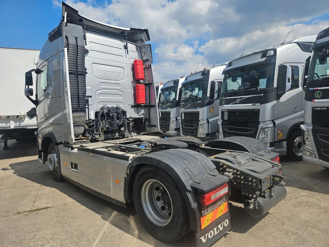 Volvo FH 500 Globe-Standard-I-Park- ACC- DAS-2 units - Tahač: obrázek 4 Volvo FH 500 Globe-Standard-I-Park- ACC- DAS-2 units - Tahač: obrázek 4