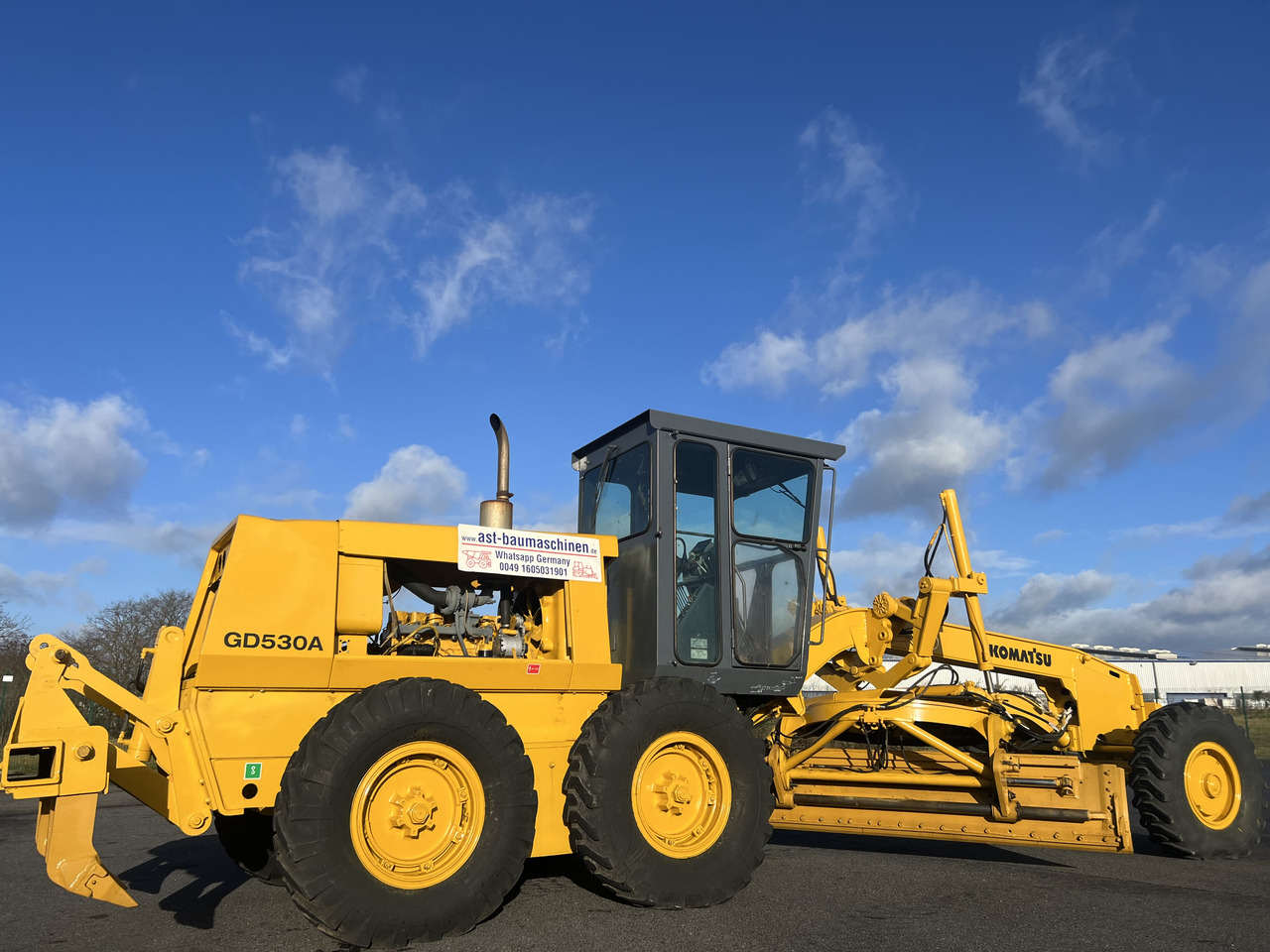 KOMATSU GD530A mit 5-Zahn-Heckaufreisser - Grejdr: obrázek 5 KOMATSU GD530A mit 5-Zahn-Heckaufreisser - Grejdr: obrázek 5