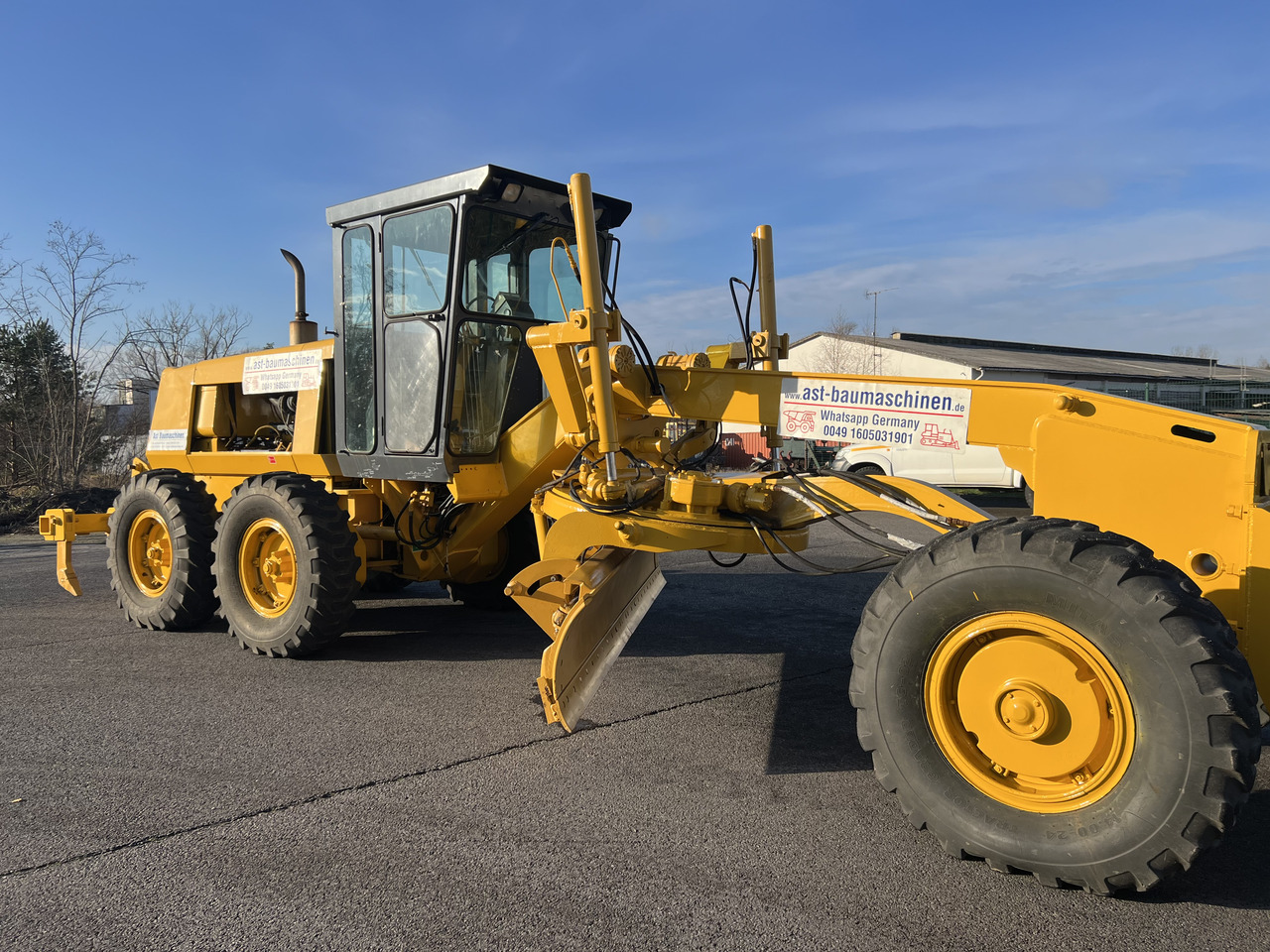 KOMATSU GD530A mit 5-Zahn-Heckaufreisser - Grejdr: obrázek 3 KOMATSU GD530A mit 5-Zahn-Heckaufreisser - Grejdr: obrázek 3