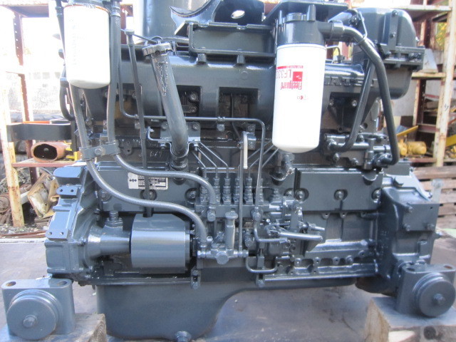 Komatsu Motor Typ S6D 125 E-2 für D65PX/ EX - Motor pro Buldozer: obrázek 1 Komatsu Motor Typ S6D 125 E-2 für D65PX/ EX - Motor pro Buldozer: obrázek 1