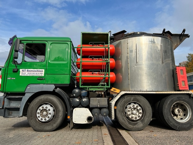 LKW MAN Asphaltkocher Bitumen Mastic mit Isolierung 26.414 - Technika pro ukládaní asfaltu: obrázek 1 LKW MAN Asphaltkocher Bitumen Mastic mit Isolierung 26.414 - Technika pro ukládaní asfaltu: obrázek 1