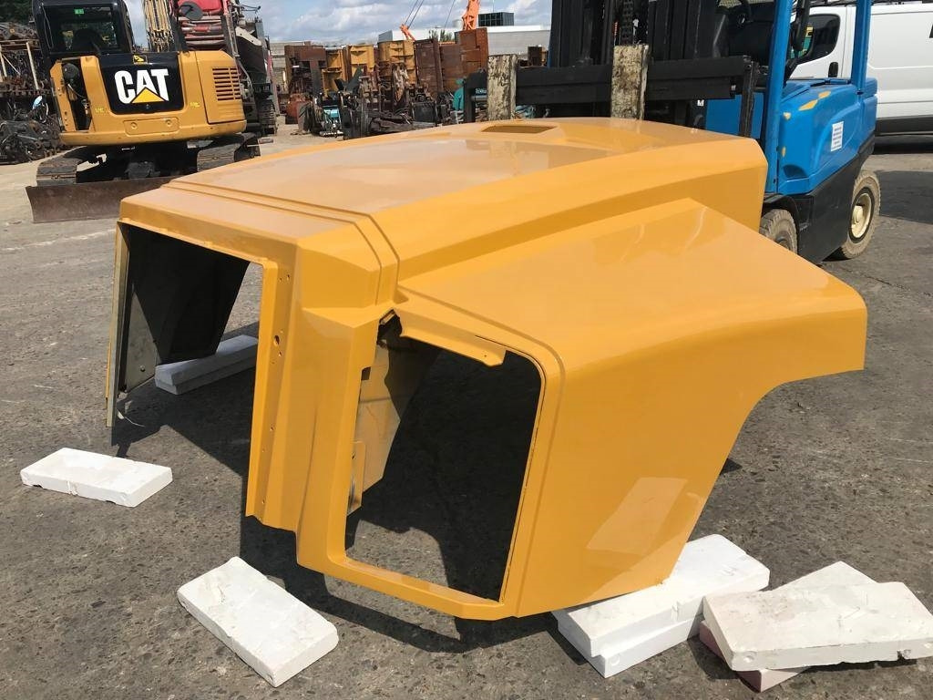 CAT 735 B Hood - Rám/ Šasi pro Stavební technika: obrázek 1 CAT 735 B Hood - Rám/ Šasi pro Stavební technika: obrázek 1