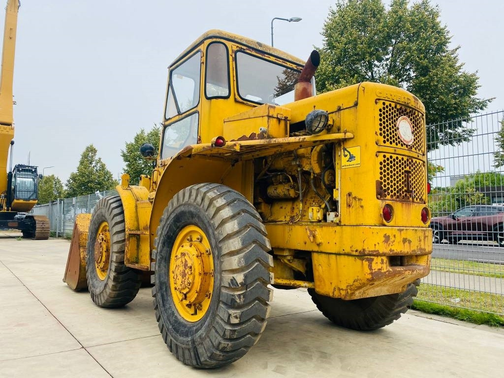 CAT 922 B - Kolový nakladač: obrázek 5 CAT 922 B - Kolový nakladač: obrázek 5