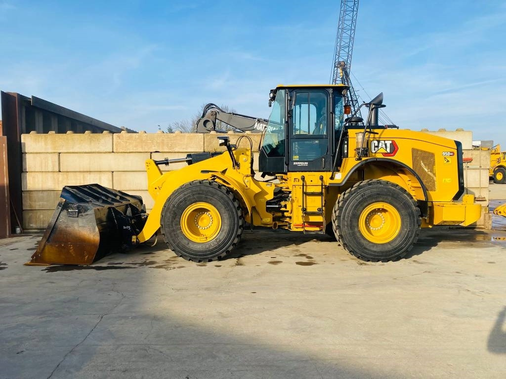 CAT 950 GC - Kolový nakladač: obrázek 1 CAT 950 GC - Kolový nakladač: obrázek 1