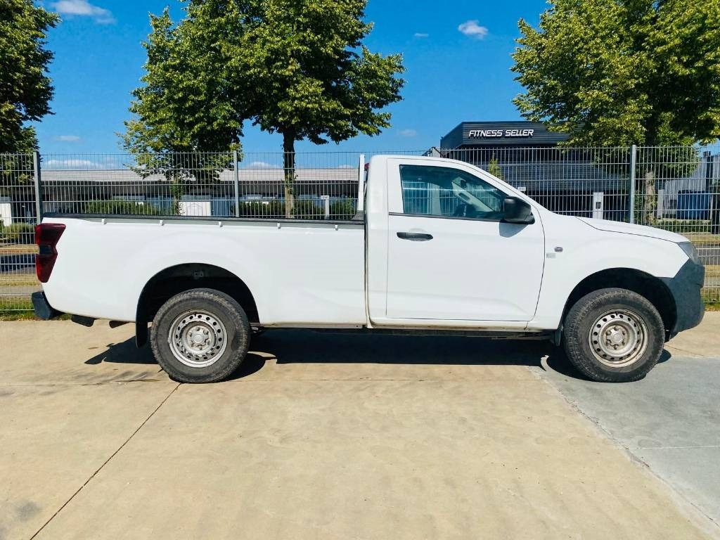 Isuzu D-Max Socage - Osobní auto: obrázek 5 Isuzu D-Max Socage - Osobní auto: obrázek 5