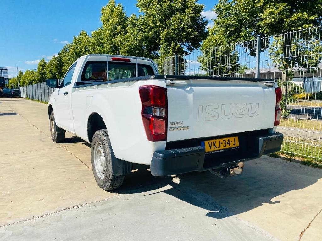 Isuzu D-Max Socage - Osobní auto: obrázek 4 Isuzu D-Max Socage - Osobní auto: obrázek 4
