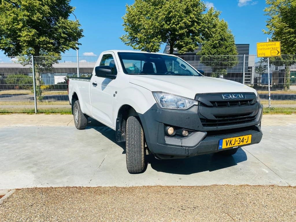 Isuzu D-Max Socage - Osobní auto: obrázek 2 Isuzu D-Max Socage - Osobní auto: obrázek 2