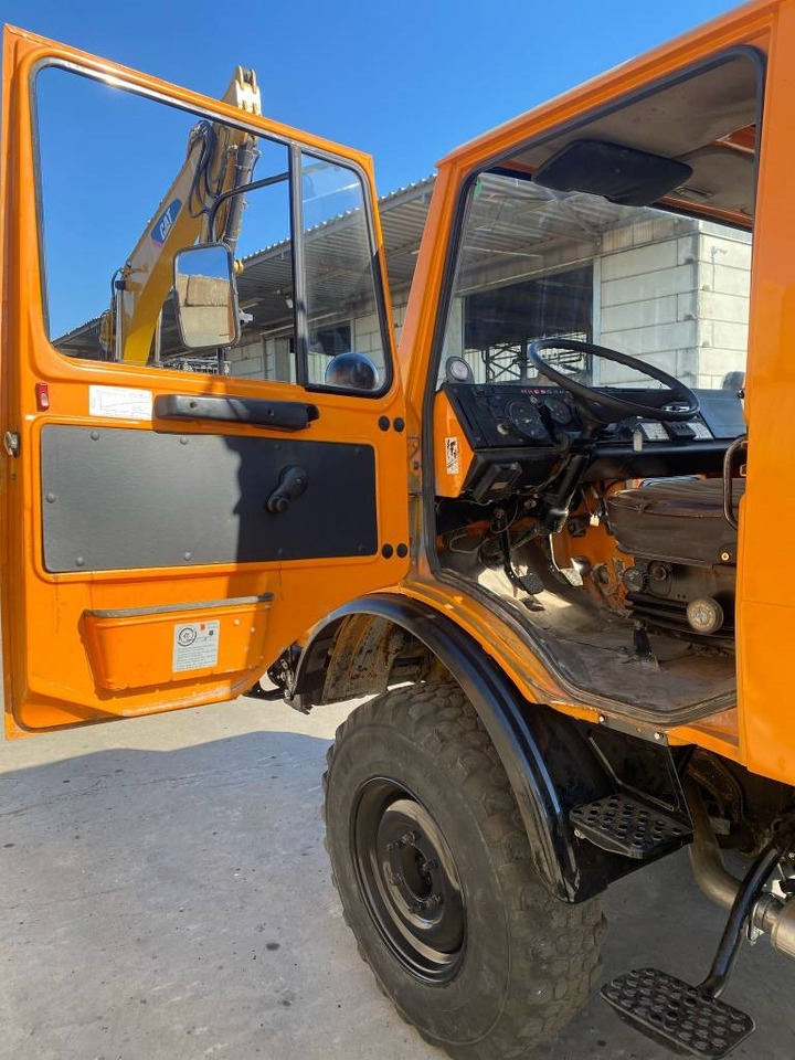 Auto s hydraulickou rukou Mercedes-Benz u1000: obrázek 10