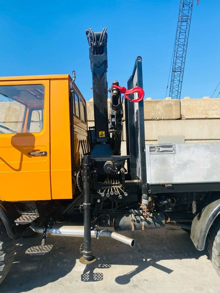 Auto s hydraulickou rukou Mercedes-Benz u1000: obrázek 9