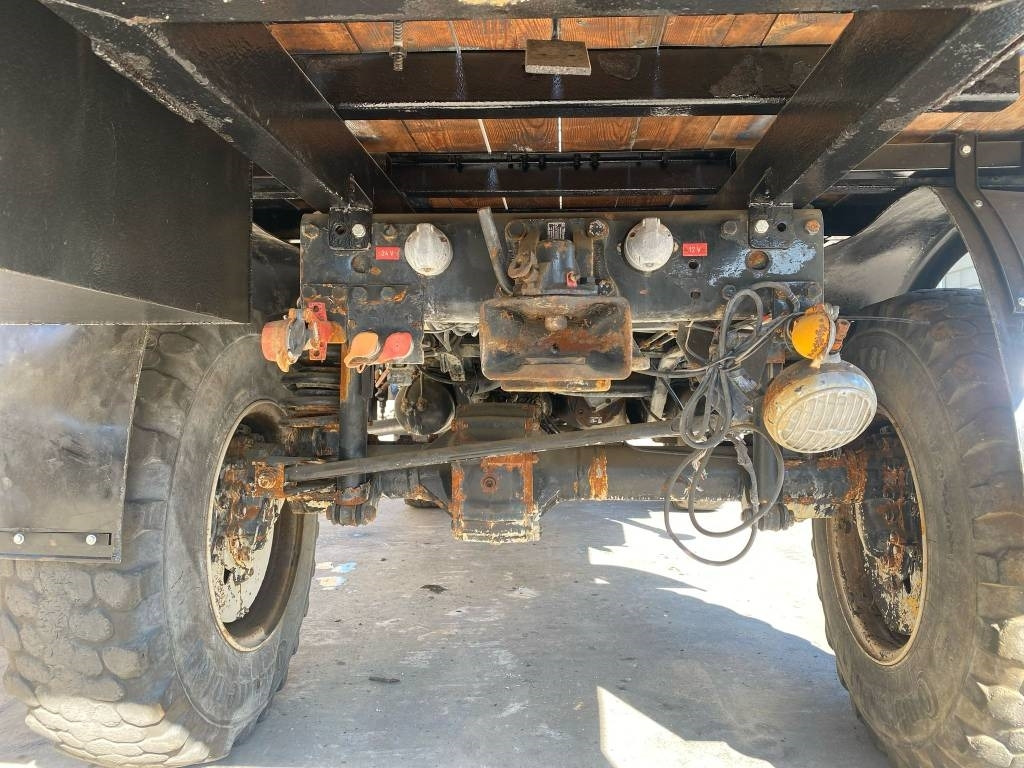 Auto s hydraulickou rukou Mercedes-Benz u1000: obrázek 17