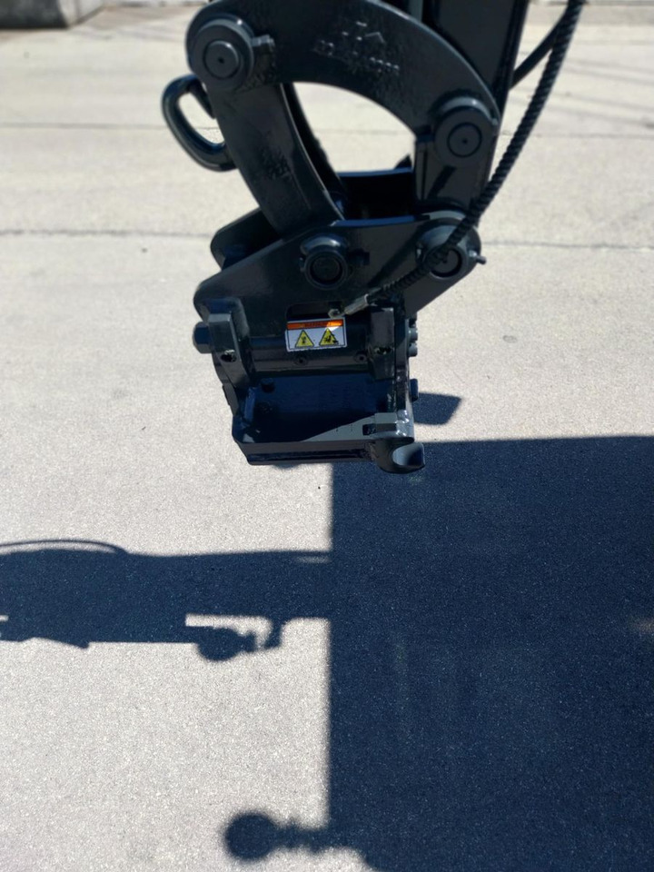 Eurocomach 18 ZT mit Powertilt - Mini rýpadlo: obrázek 4 Eurocomach 18 ZT mit Powertilt - Mini rýpadlo: obrázek 4