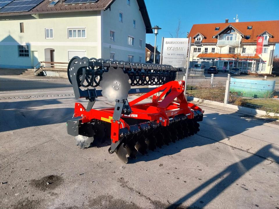Scheibenegge 3m Scheibengrubber Kurzscheibenegge Grubber - Talířové brány: obrázek 1 Scheibenegge 3m Scheibengrubber Kurzscheibenegge Grubber - Talířové brány: obrázek 1
