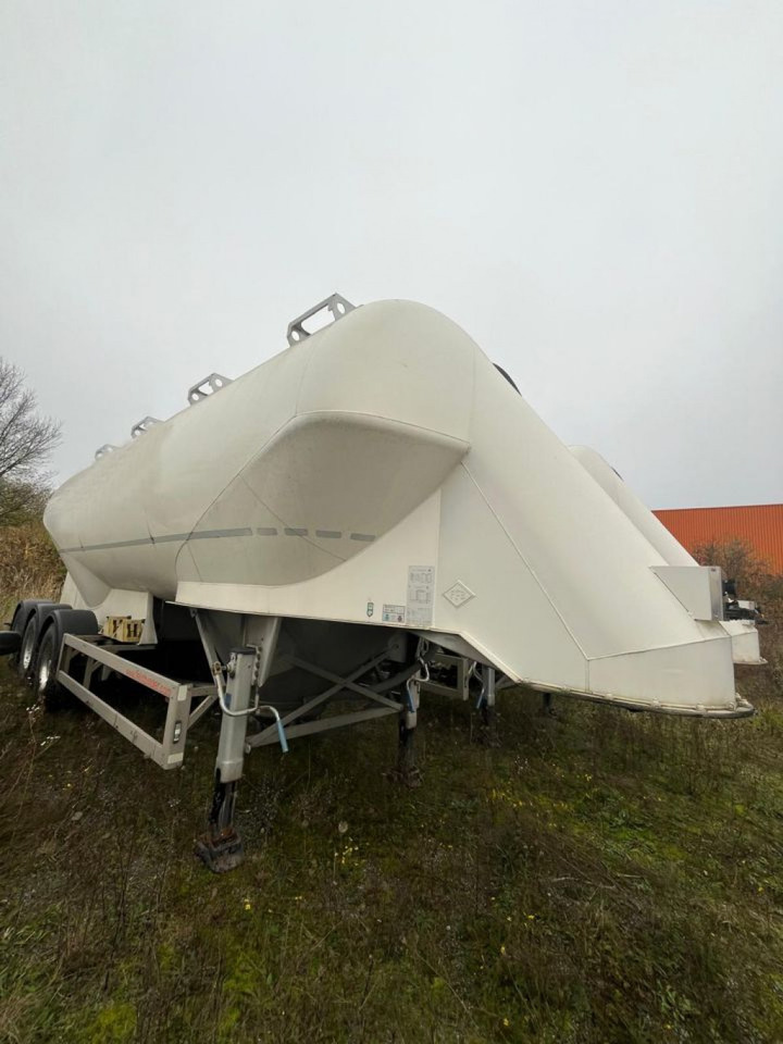 FELDBINDER Silo für Staub und Rieselgüter EUT 40.3 Auflieger Zement 40m³, Lenkachse - Silo cisterna: obrázek 2 FELDBINDER Silo für Staub und Rieselgüter EUT 40.3 Auflieger Zement 40m³, Lenkachse - Silo cisterna: obrázek 2