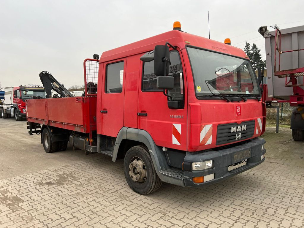 MAN LE 12.225 LC Pritsche Heckkran 6 Zylinder Doka T - Auto s hydraulickou rukou, Nákladní automobil valníkový/ Plošinový: obrázek 2 MAN LE 12.225 LC Pritsche Heckkran 6 Zylinder Doka T - Auto s hydraulickou rukou, Nákladní automobil valníkový/ Plošinový: obrázek 2