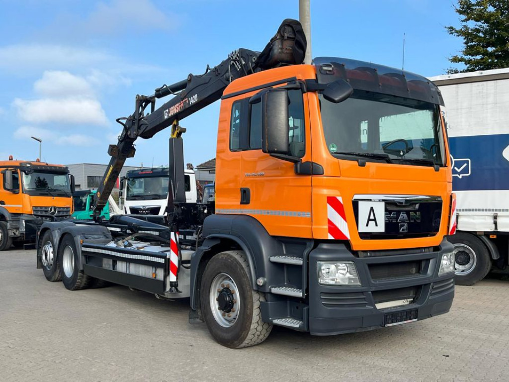 MAN MAN TG-S Abrollkipper mit Kran 26.400 6x4H-2 BL Lift/Lenk - Hákový nosič kontejnerů, Auto s hydraulickou rukou: obrázek 2 MAN MAN TG-S Abrollkipper mit Kran 26.400 6x4H-2 BL Lift/Lenk - Hákový nosič kontejnerů, Auto s hydraulickou rukou: obrázek 2