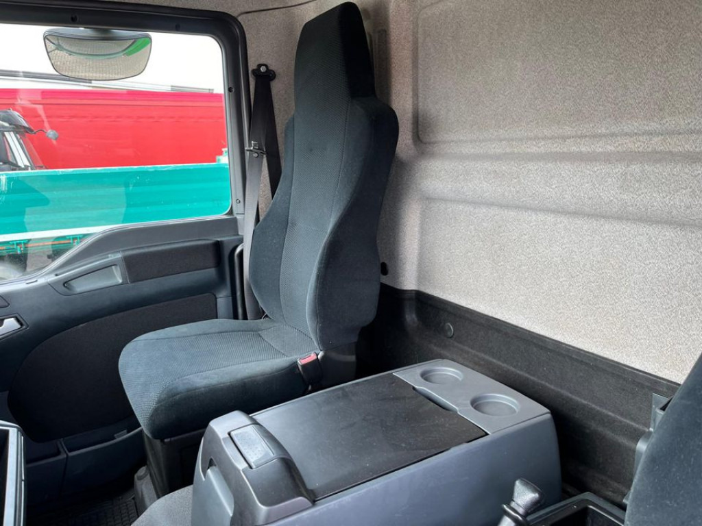 MAN TG-L 12.220 4x2 BL Standardkoffer LBW LBW 1.5 to - Skříňový nákladní auto: obrázek 4 MAN TG-L 12.220 4x2 BL Standardkoffer LBW LBW 1.5 to - Skříňový nákladní auto: obrázek 4