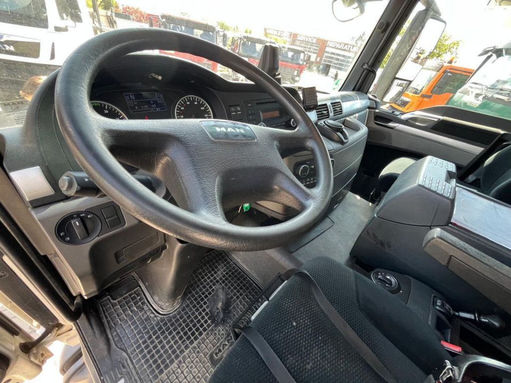 MAN TG-S 26.400 6x2-2 BL Pritsche Heckkran 5xhydr.Au - Nákladní automobil valníkový/ Plošinový, Auto s hydraulickou rukou: obrázek 5 MAN TG-S 26.400 6x2-2 BL Pritsche Heckkran 5xhydr.Au - Nákladní automobil valníkový/ Plošinový, Auto s hydraulickou rukou: obrázek 5