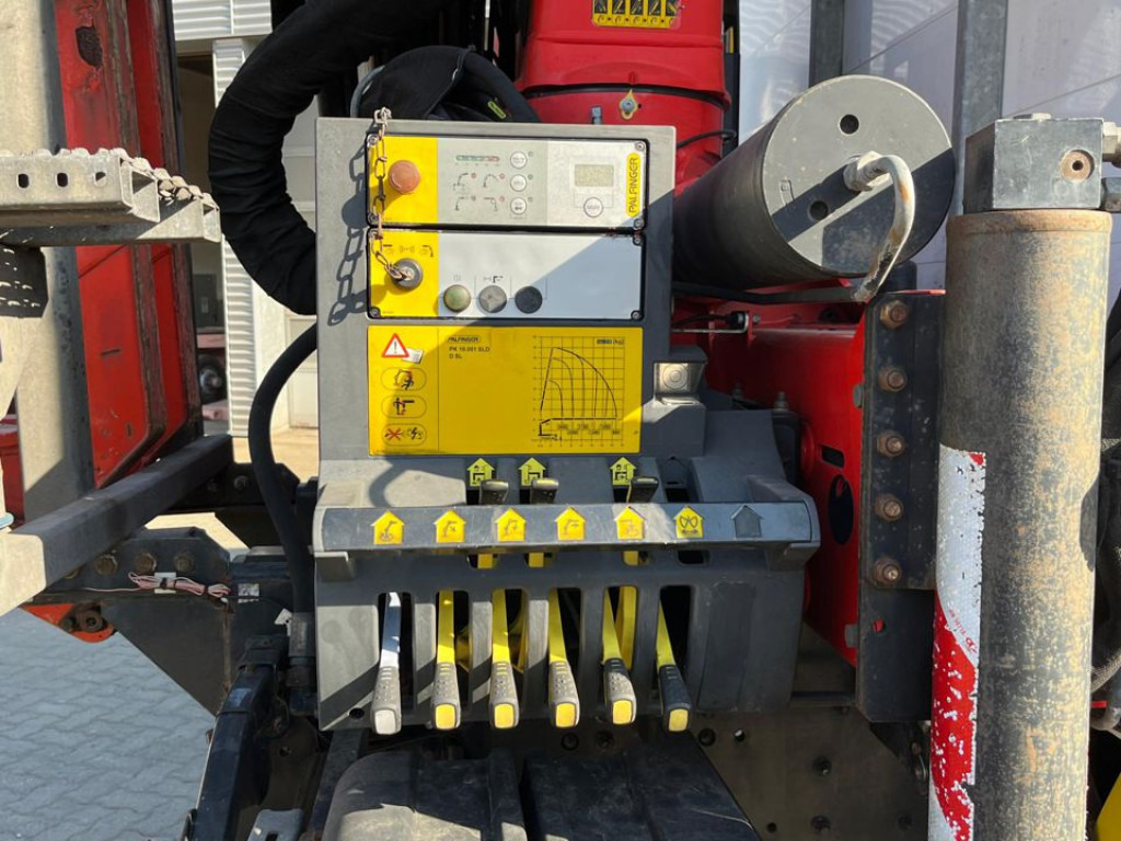 MAN TG-S 26.400 6x2-2 BL Pritsche Heckkran 5xhydr.Ausschub, Funk - Nákladní automobil valníkový/ Plošinový, Auto s hydraulickou rukou: obrázek 4 MAN TG-S 26.400 6x2-2 BL Pritsche Heckkran 5xhydr.Ausschub, Funk - Nákladní automobil valníkový/ Plošinový, Auto s hydraulickou rukou: obrázek 4