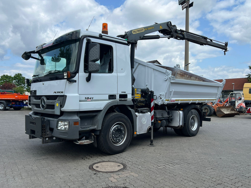 MERCEDES-BENZ Actros 1841 K 2-Achs Kipper Kran Funk 2xhydr+Greifer - Sklápěč, Auto s hydraulickou rukou: obrázek 1 MERCEDES-BENZ Actros 1841 K 2-Achs Kipper Kran Funk 2xhydr+Greifer - Sklápěč, Auto s hydraulickou rukou: obrázek 1