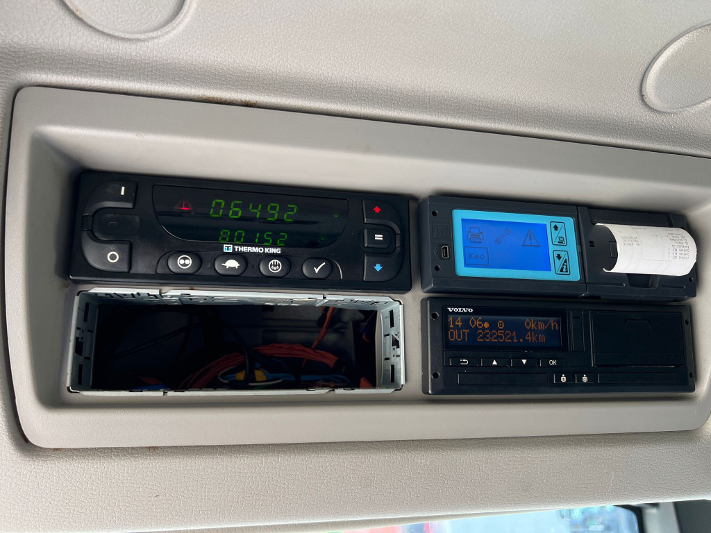 MERCEDES-BENZ Atego 1224 L  Kühlkoffer LBW Tiefkühler 6,2m LBW - Chladírenský nákladní automobil: obrázek 3 MERCEDES-BENZ Atego 1224 L  Kühlkoffer LBW Tiefkühler 6,2m LBW - Chladírenský nákladní automobil: obrázek 3