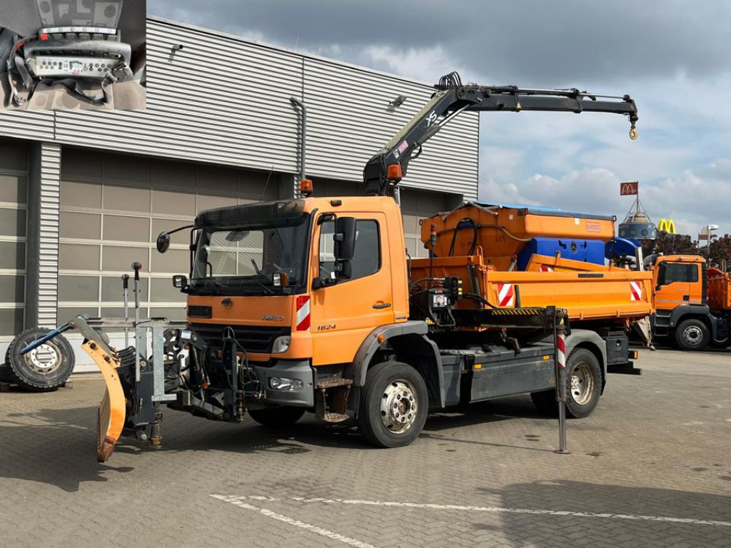 MERCEDES-BENZ Atego 1624 AK 4x4 2-Achs Allradkipper Kran Winterdienst - Sklápěč, Auto s hydraulickou rukou: obrázek 1 MERCEDES-BENZ Atego 1624 AK 4x4 2-Achs Allradkipper Kran Winterdienst - Sklápěč, Auto s hydraulickou rukou: obrázek 1
