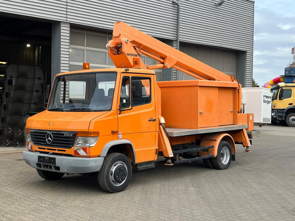 MERCEDES-BENZ Vario 612 D Hubarbeitsbühne Arbeitshöhe 18m - Autoplošina: obrázek 1 MERCEDES-BENZ Vario 612 D Hubarbeitsbühne Arbeitshöhe 18m - Autoplošina: obrázek 1