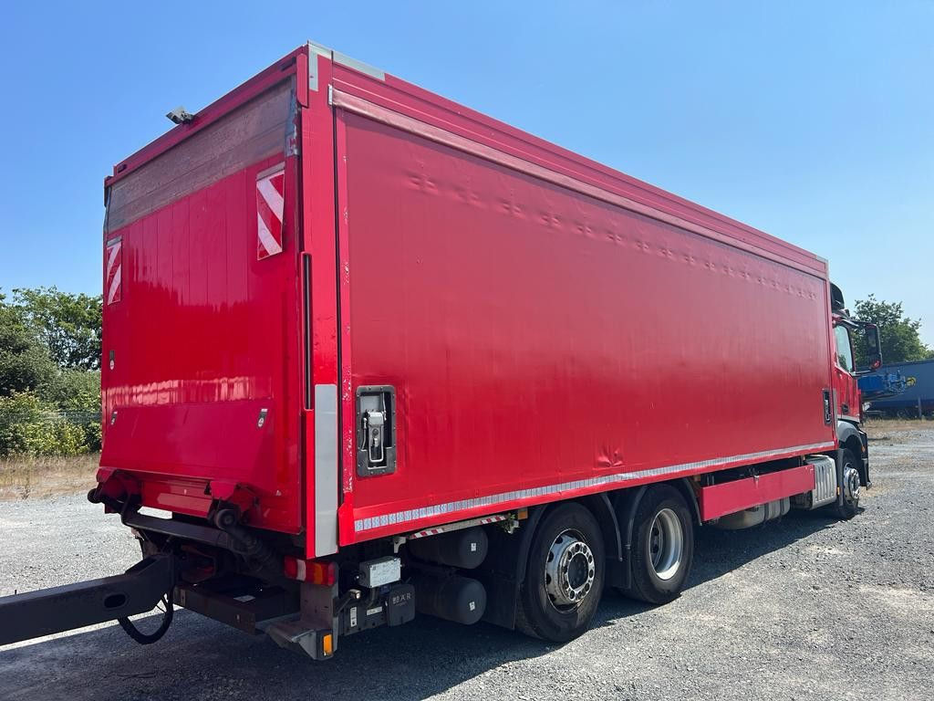 Mercedes-Benz Antos 2540 L 6x2 Pritsche LBW Getränke 8,2m, 2to - Plachtový nákladní auto: obrázek 4 Mercedes-Benz Antos 2540 L 6x2 Pritsche LBW Getränke 8,2m, 2to - Plachtový nákladní auto: obrázek 4