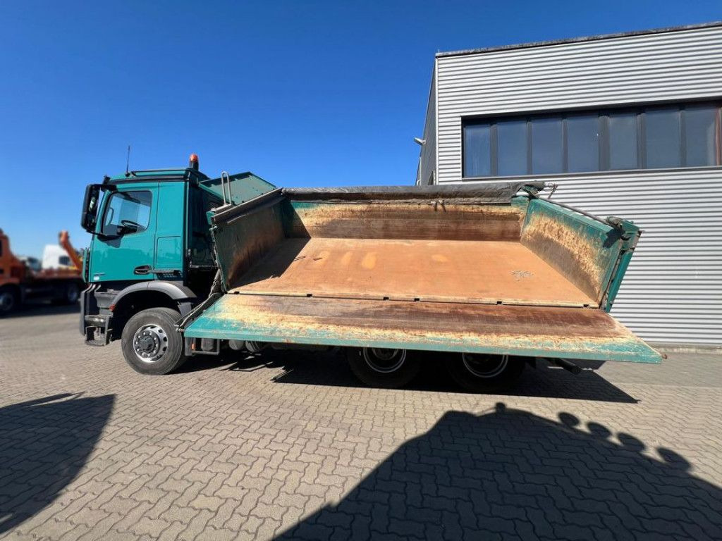 Mercedes-Benz Arocs 2636 6x6 HAD 3-Achs Allradkipper Meiller Mercedes-Benz Arocs 2636 6x6 HAD 3-Achs Allradkipper Meiller - Sklápěč: obrázek 5 Mercedes-Benz Arocs 2636 6x6 HAD 3-Achs Allradkipper Meiller Mercedes-Benz Arocs 2636 6x6 HAD 3-Achs Allradkipper Meiller - Sklápěč: obrázek 5