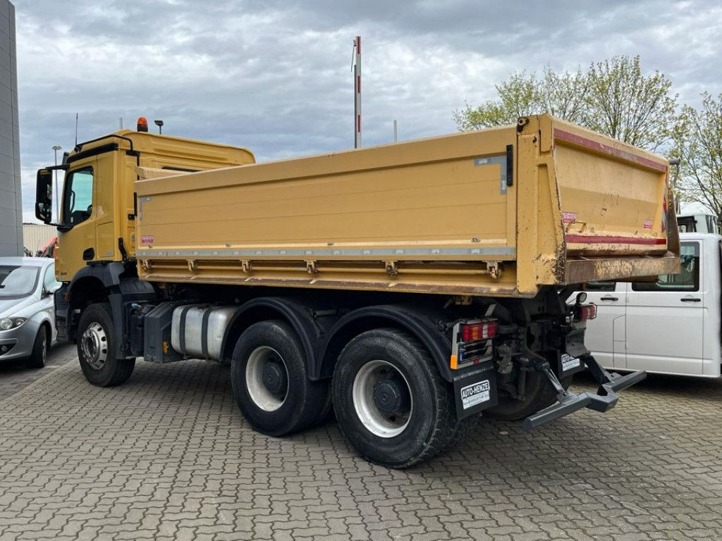 Mercedes-Benz Arocs 2643 K 6x4 3-Achs Kipper Blatt/Blatt, AP A - Sklápěč: obrázek 4 Mercedes-Benz Arocs 2643 K 6x4 3-Achs Kipper Blatt/Blatt, AP A - Sklápěč: obrázek 4