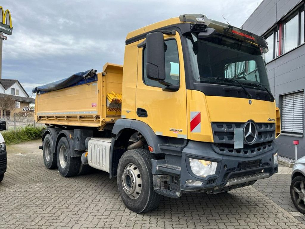 Mercedes-Benz Arocs 2643 K 6x4 3-Achs Kipper Blatt/Blatt, AP A - Sklápěč: obrázek 2 Mercedes-Benz Arocs 2643 K 6x4 3-Achs Kipper Blatt/Blatt, AP A - Sklápěč: obrázek 2